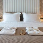 Theretra Seaside Pefki