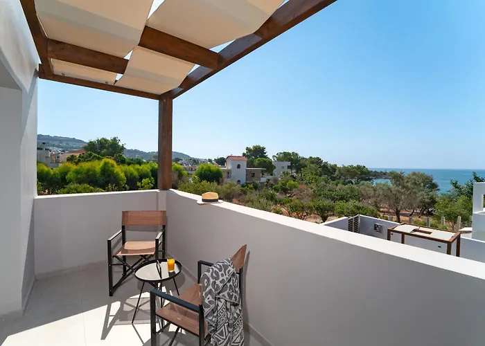 Aparthotel Theretra Seaside 4*